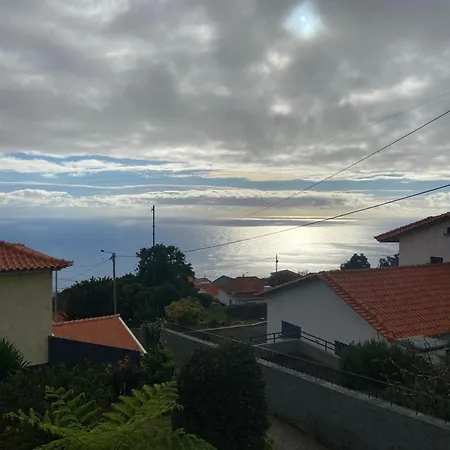 Feriehus Santinhos *